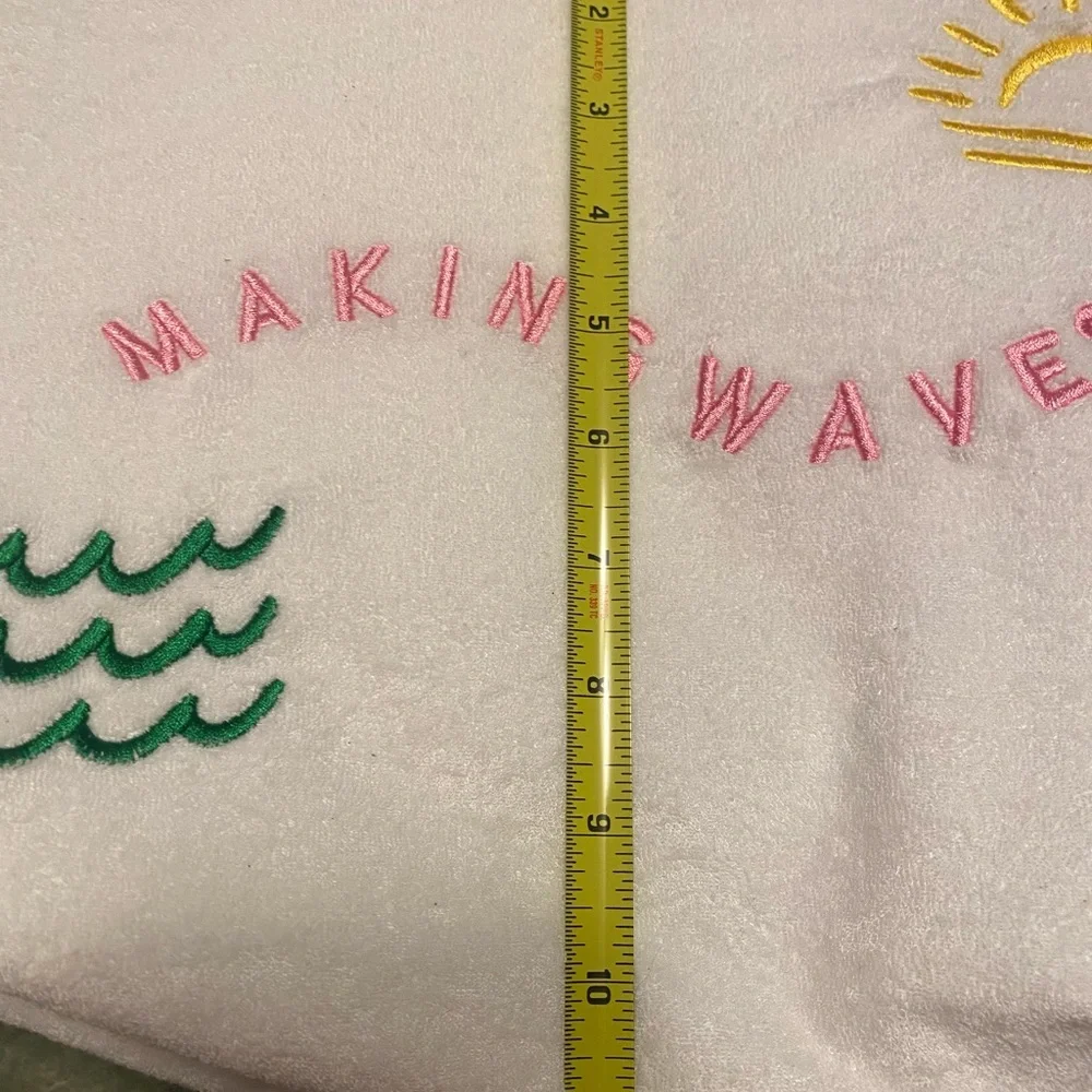 Sleeve tablet cover for the beach